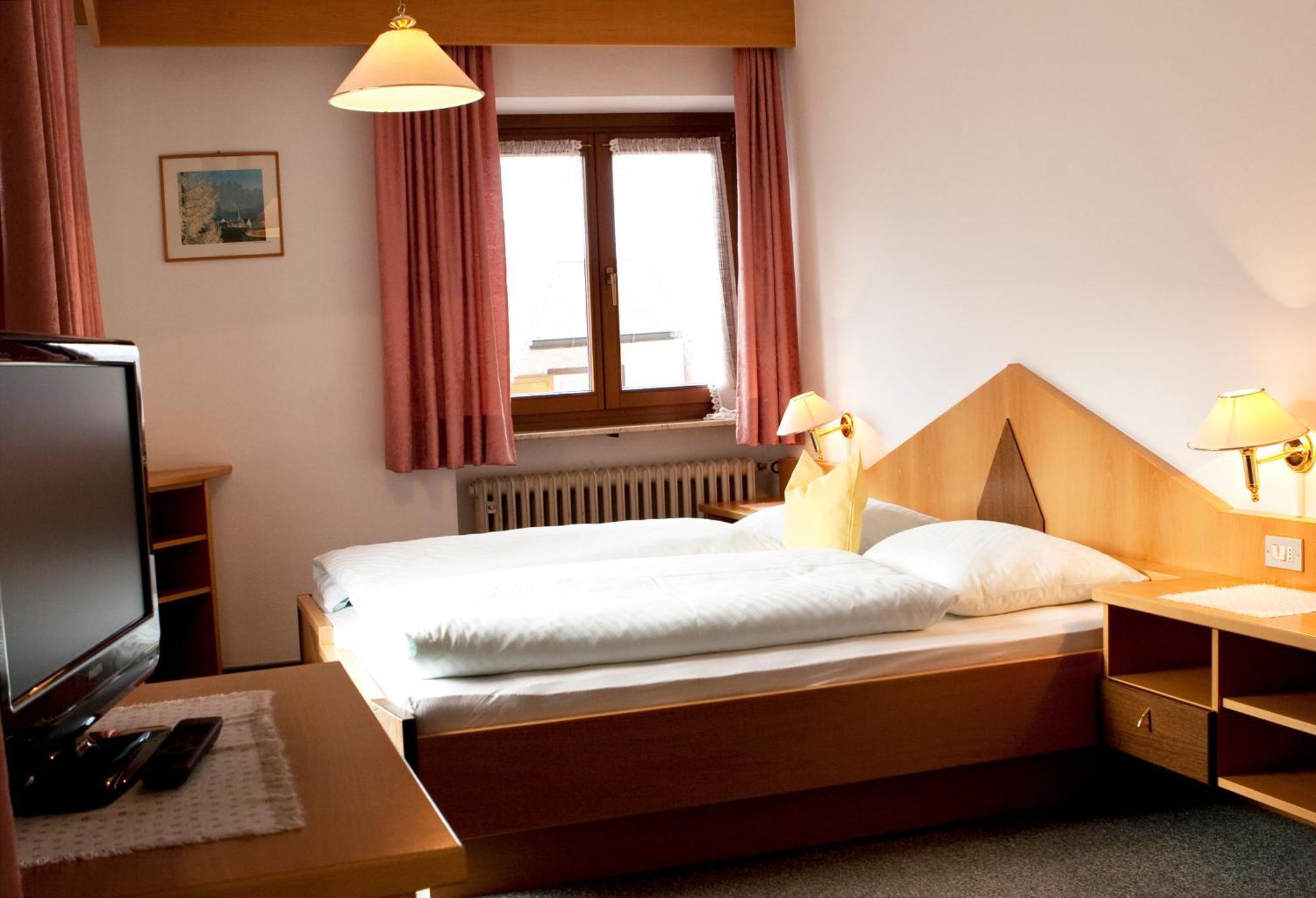 Garni Renzler Bed and Breakfast Rasun di Sopra Εξωτερικό φωτογραφία