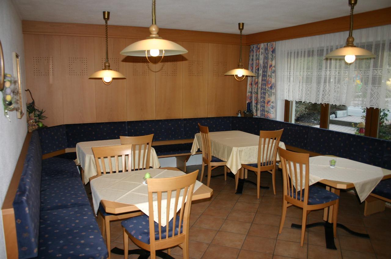 Garni Renzler Bed and Breakfast Rasun di Sopra Εξωτερικό φωτογραφία